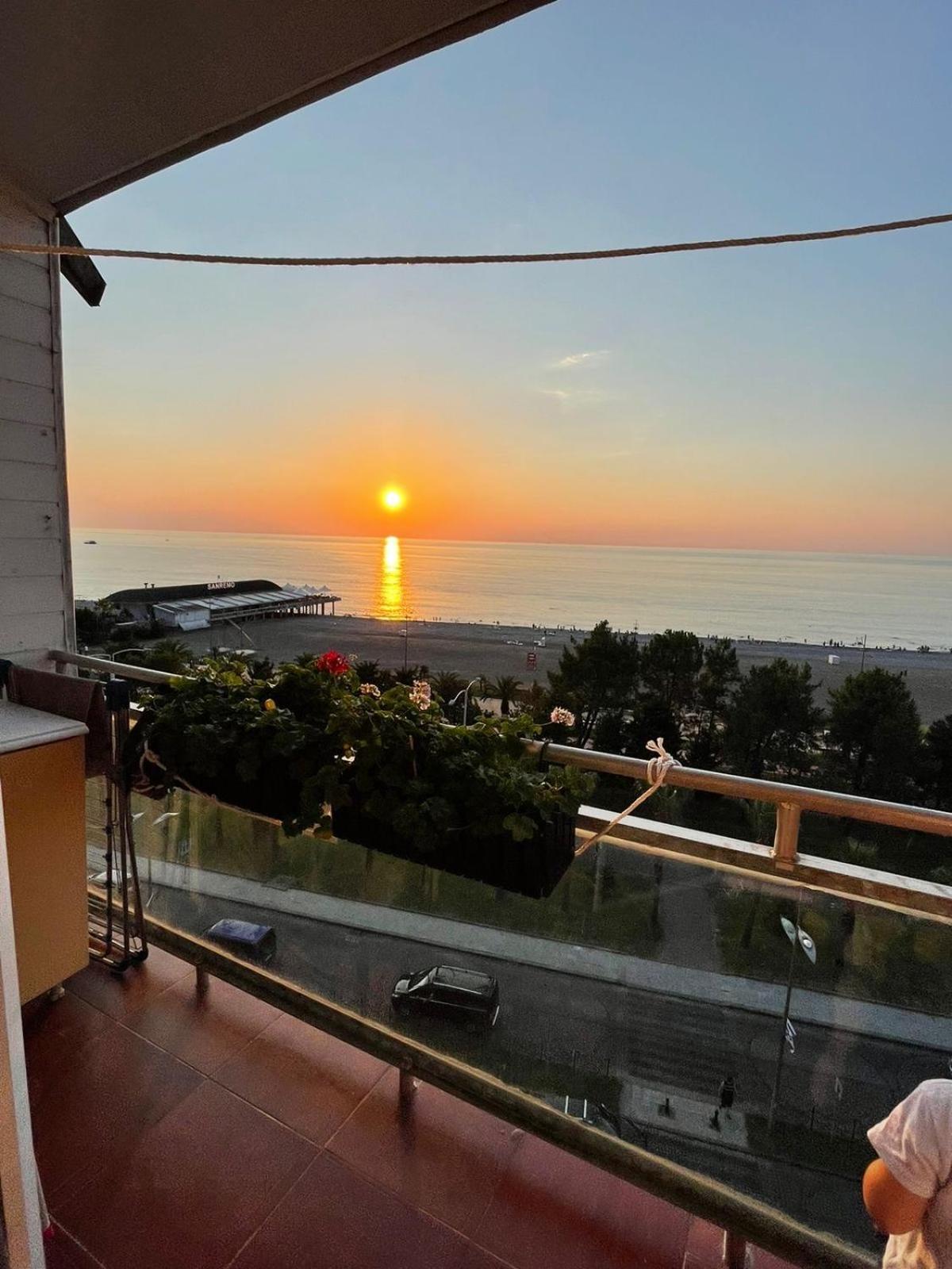 Apartment Irma Rustaveli 57 Batumi Eksteriør billede