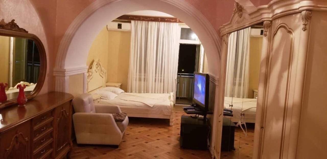 Apartment Irma Rustaveli 57 Batumi Eksteriør billede