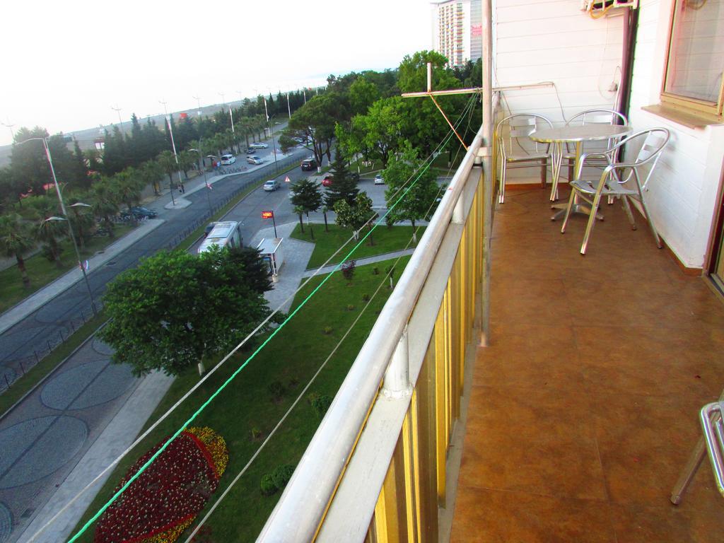 Apartment Irma Rustaveli 57 Batumi Eksteriør billede